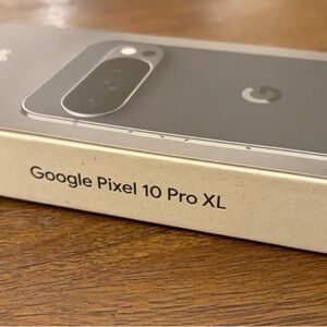 Google Pixel 10 Pro XL in Black - Unlocked - 256gb